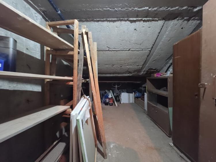 Apartament cu 3 camere decomandat, mobilat în Săsar