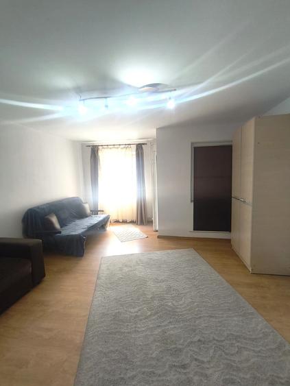 Apartament cu 3 camere decomandat în Bragadiru