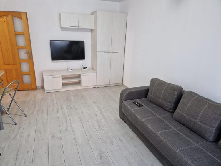 Apartament cu 2 camere decomandat în Cornitoiu