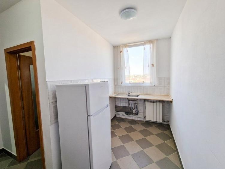 Garsonieră decomandată în Rogerius