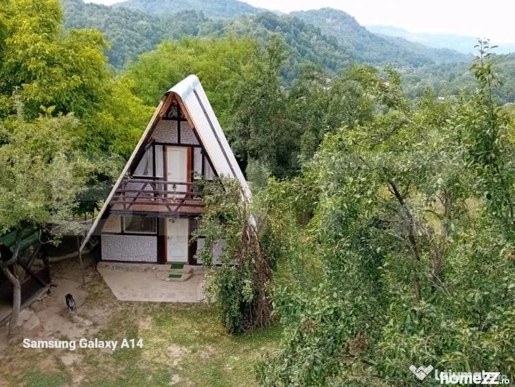 Casă cu 3 camere cu Teren 811 Mp în Pietrari