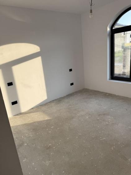 Casă cu 4 camere în Dumbrăveni