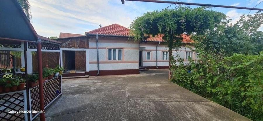 Casă cu 4 camere în Zilișteanca