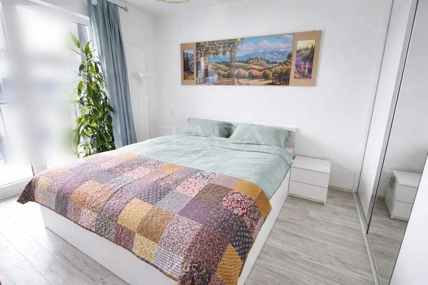 Apartament cu 2 camere semidecomandat, mobilat în Bună Ziua