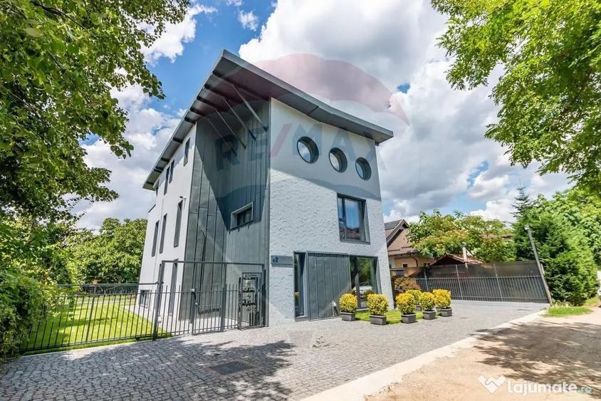 Casă cu 9 camere cu Teren 532 Mp în Băneasa