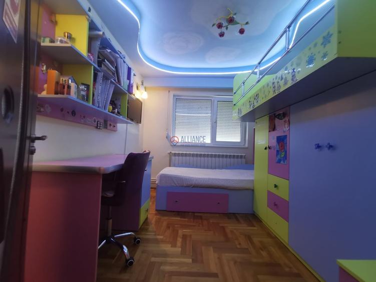 Apartament cu 3 camere decomandat în Tomis Nord