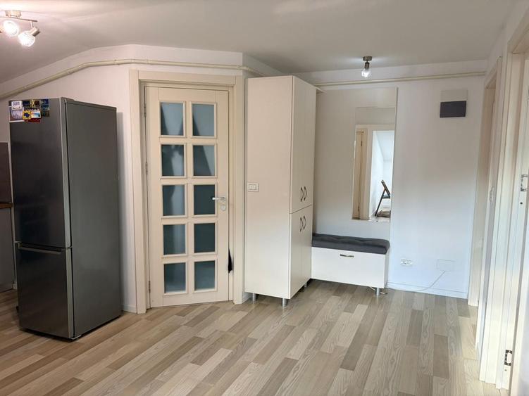 Apartament cu 3 camere decomandat, mobilat în Valea Lupului