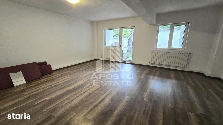 Casă cu 5 camere cu Teren 140 Mp în Circumvalațiunii