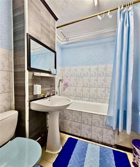 Apartament cu 3 camere decomandat, mobilat în Mircea cel Bătrân