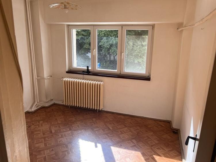 Apartament cu 2 camere decomandat în Obor