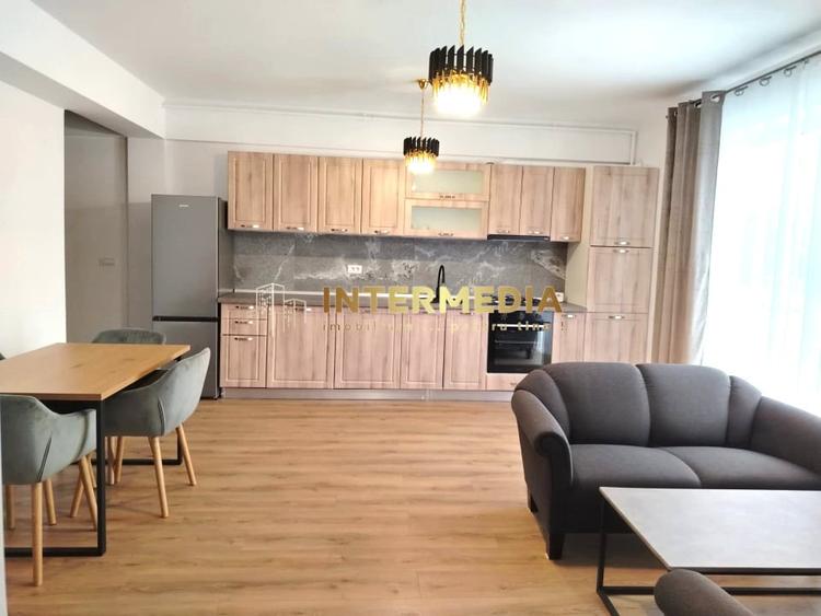 Apartament cu 3 camere decomandat, mobilat în Cetate