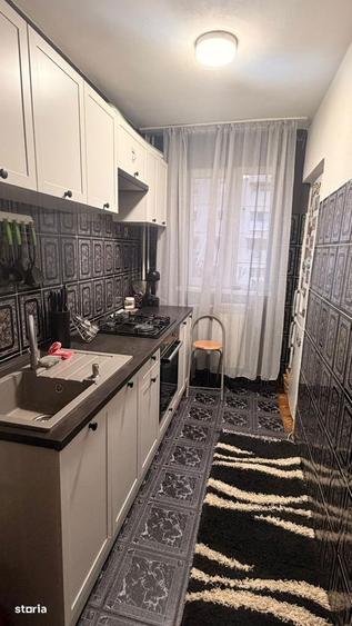 Apartament 3 camere Zona Sud - etaj 1/4 - 47mp- 55000 euro - 4