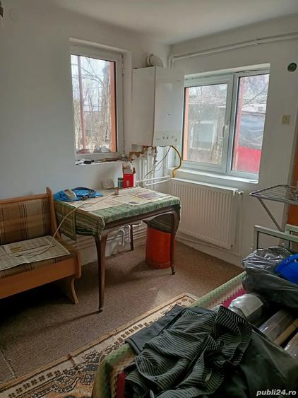 Casă cu 5 camere cu Teren 3000 Mp în Central