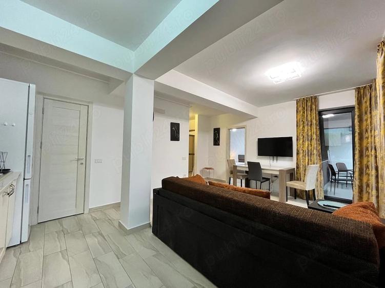 Apartament cu 2 camere nedecomandat în Tractorul