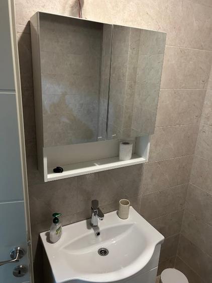 Apartament cu 2 camere semidecomandat, mobilat în Nord