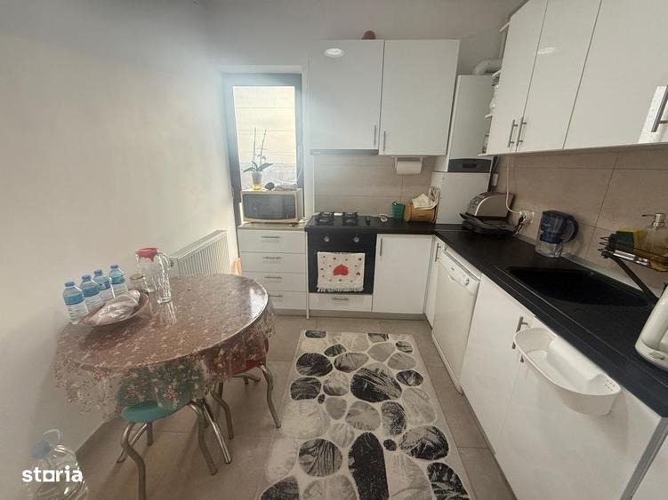 Apartament cu 3 camere decomandat în Matraca