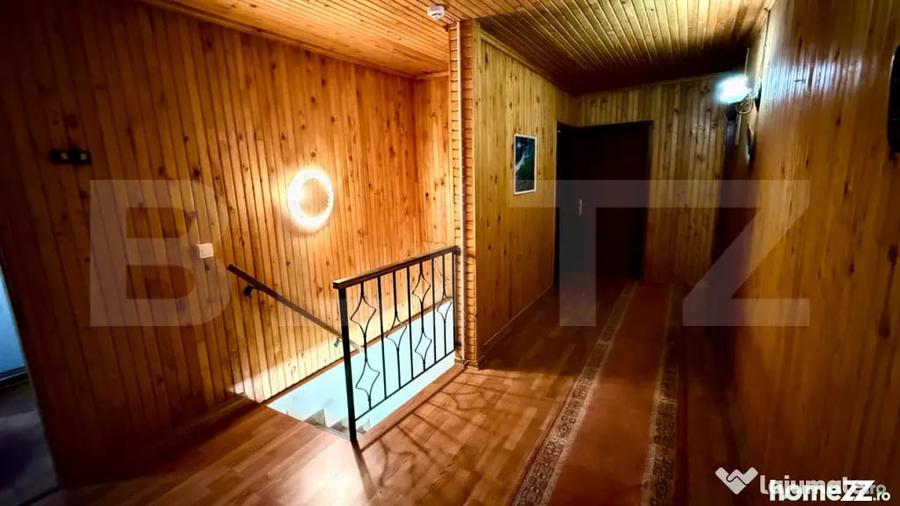 Casă cu 6 camere cu Teren 1108 Mp în Central