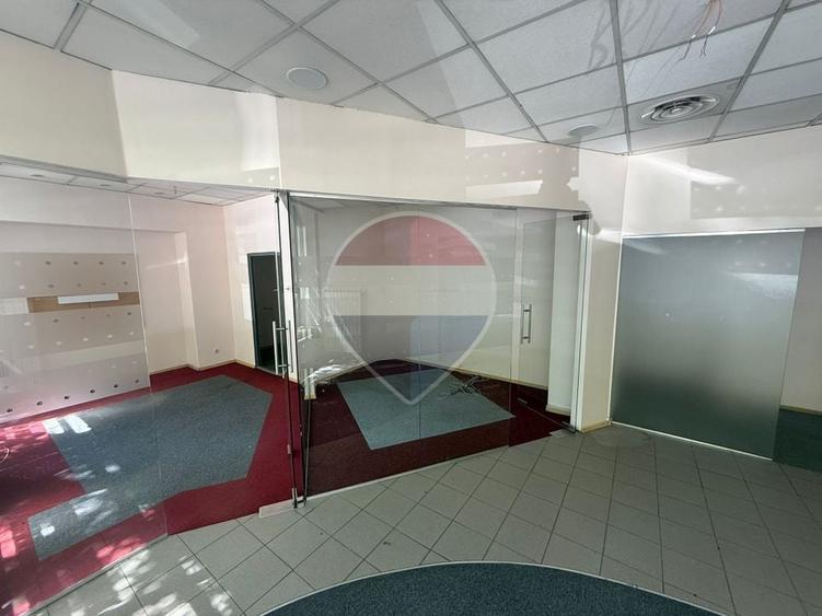 Spațiu comercial, de 305 mp, în Gara de Nord