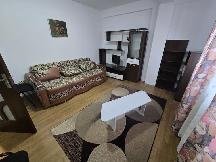Apartament cu 2 camere decomandat în Nicolina