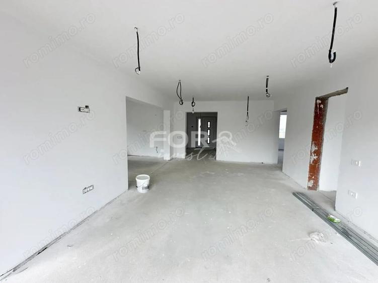 Casă cu 4 camere cu Teren 600 Mp în Paleu