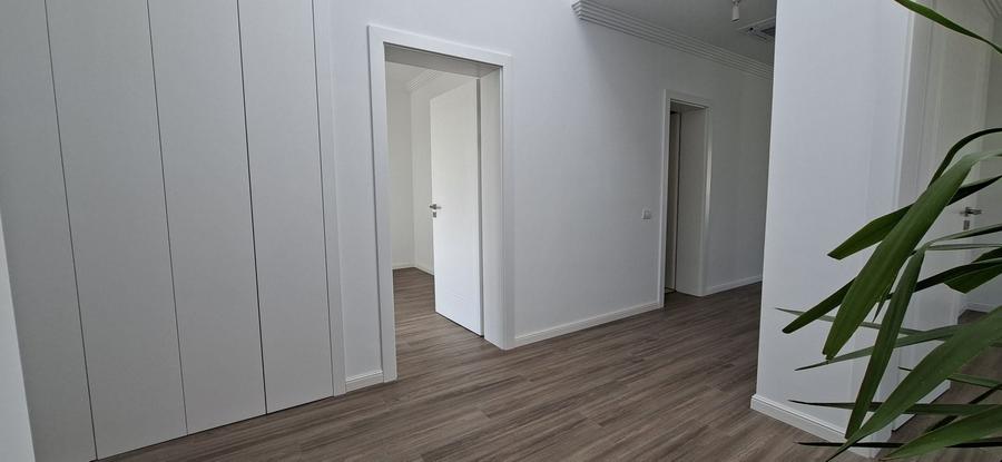 Casă individuală cu 4 camere cu Canalizare în Sânandrei