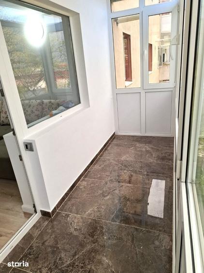 Apartament cu 3 camere în Broșteni