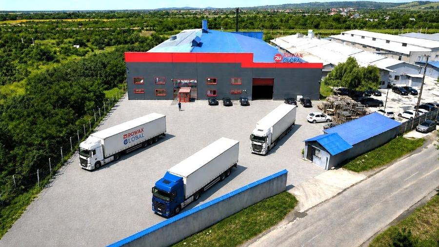 Spațiu industrial, de 4,351 mp, în Minieri