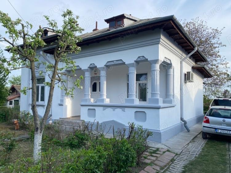 Casă cu Teren 2600 Mp în Periș