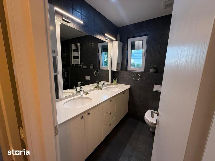 Casă cu 4 camere cu Teren 300 Mp în Central