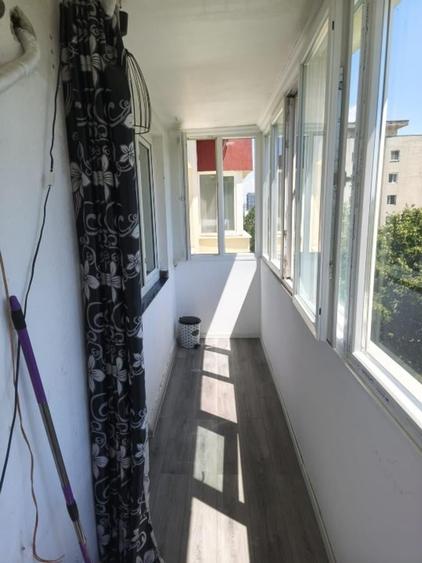 Apartament cu 2 camere decomandat în Berceni