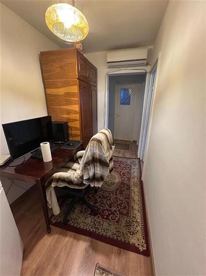 Apartament cu 3 camere decomandat, mobilat în Alexandru cel Bun