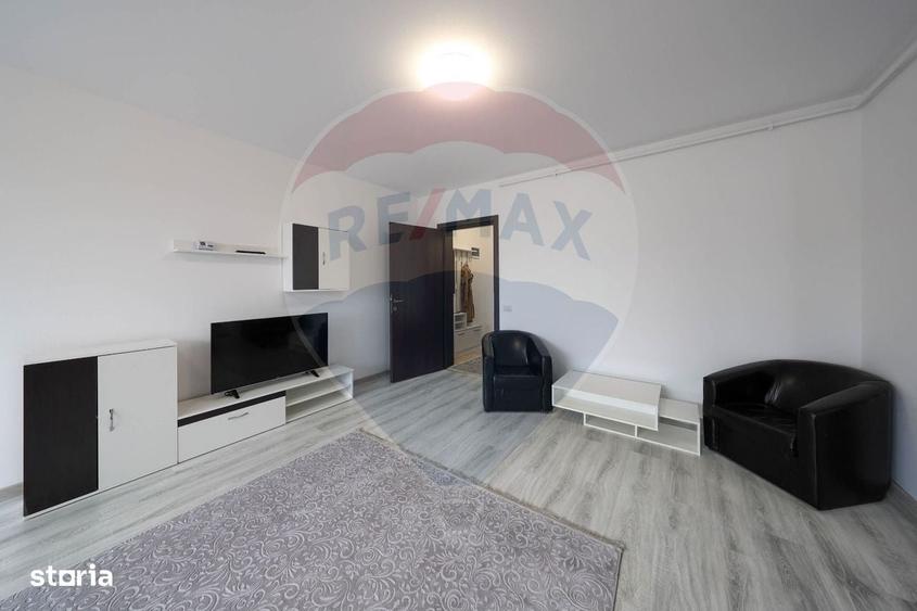 Apartament cu 2 camere semidecomandat în Sânpetru