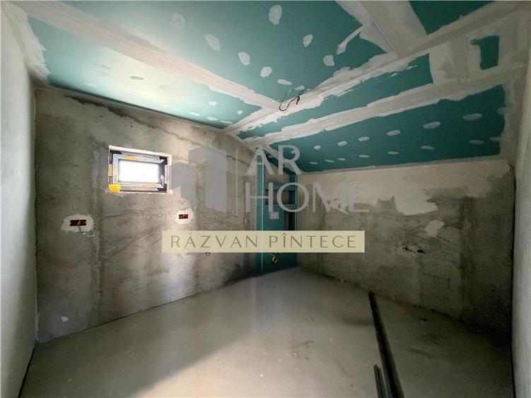 Casă individuală cu 4 camere cu Canalizare în Exterior Vest