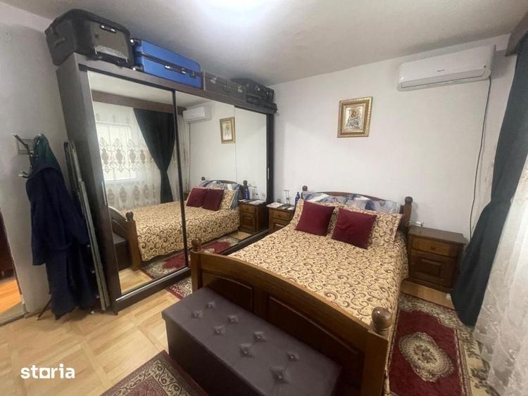 Apartament cu 4 camere în Craiovița Nouă