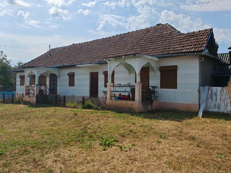 Casă individuală cu 4 camere cu Teren 1239 Mp în Certeju de Sus