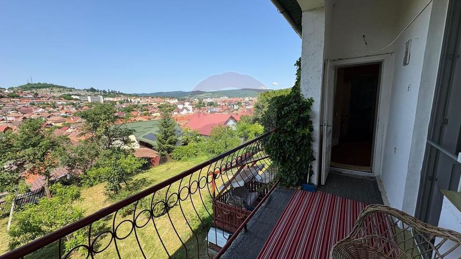 Casa intr-o loca?ie cu panorama deosebita, in zona Mosnei - 1
