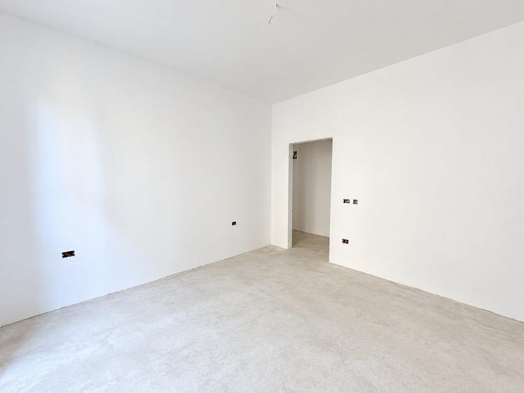 Apartament cu 3 camere decomandat în Giroc