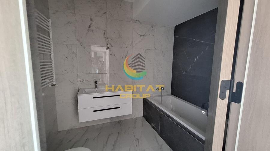Apartament cu 3 camere semidecomandat în Berceni