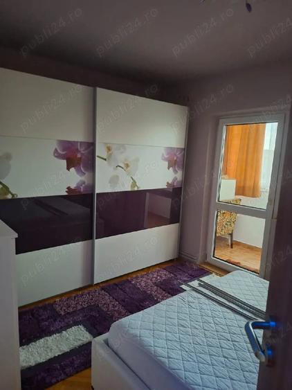 Apartament cu 3 camere decomandat în Girocului
