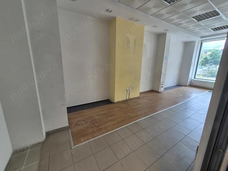 Spațiu comercial, de 150 mp, în Micro IV