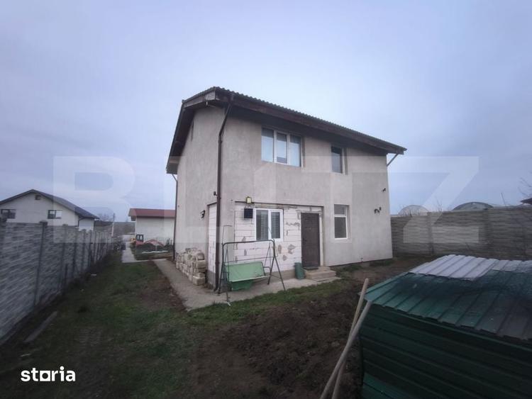 Casă cu 4 camere cu Teren 1300 Mp în Pielești