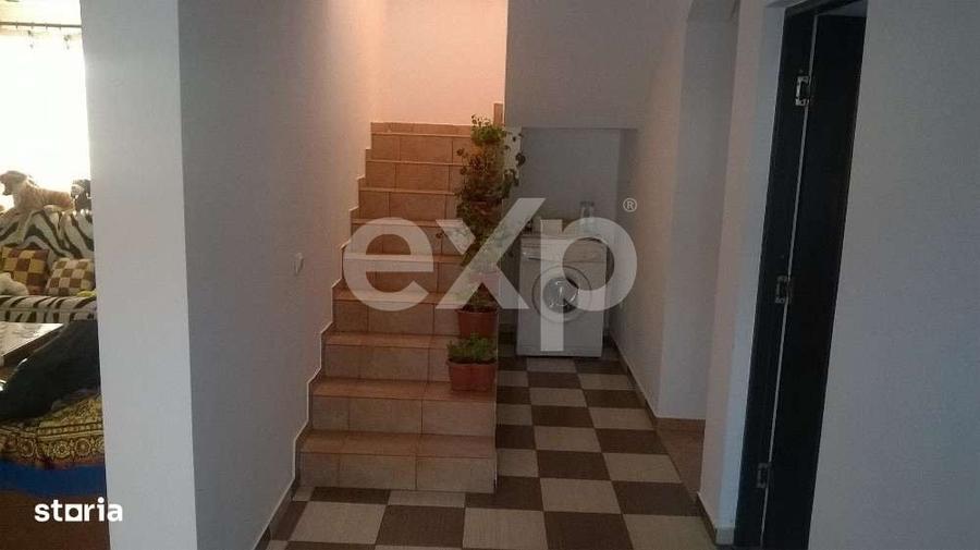 Casă cu 4 camere în Merișani
