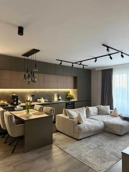 Apartament cu 3 camere semidecomandat, mobilat în Florești