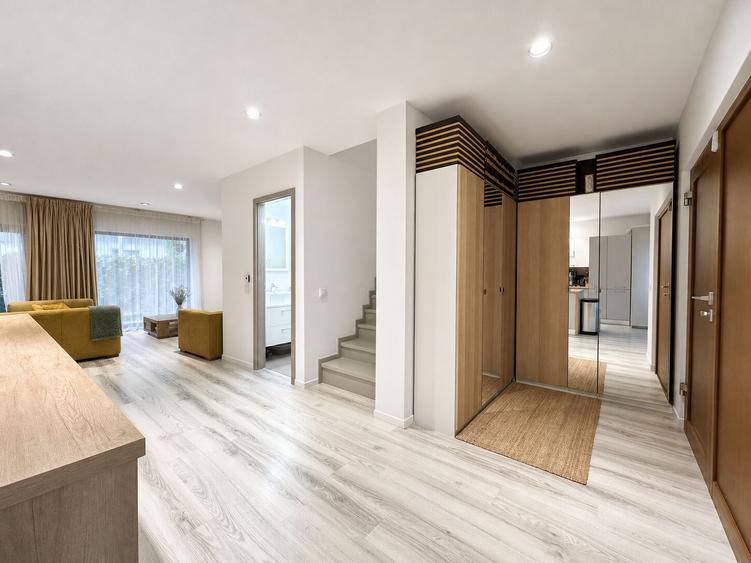 Duplex cu 5 camere cu Canalizare în Pipera