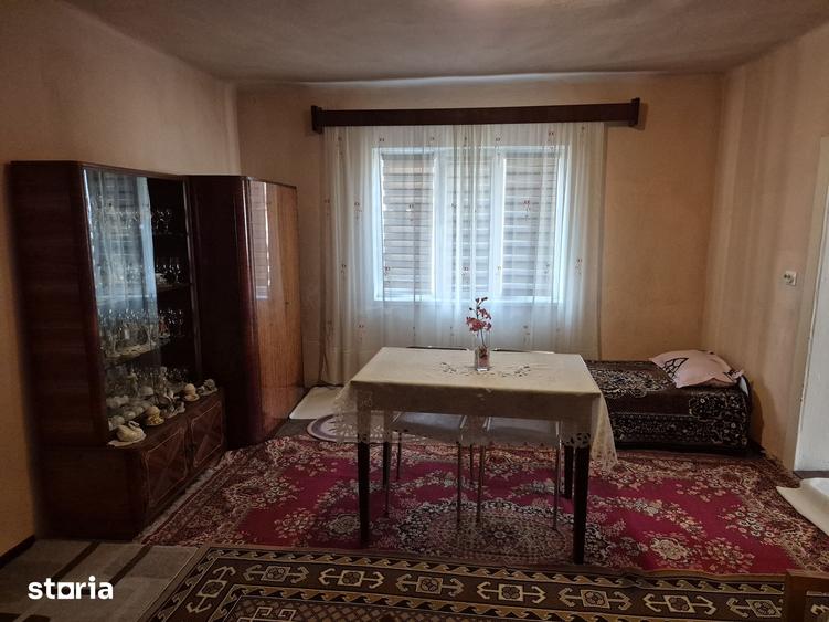 Casă cu 4 camere decomandat cu Teren 486 Mp în Șona