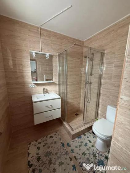 Apartament cu 4 camere decomandat în 1 Mai