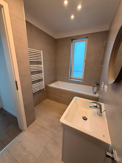 Apartament cu 2 camere decomandat în Exterior Vest