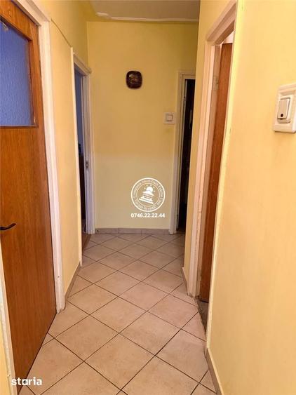 Apartament cu 4 camere în Dacia
