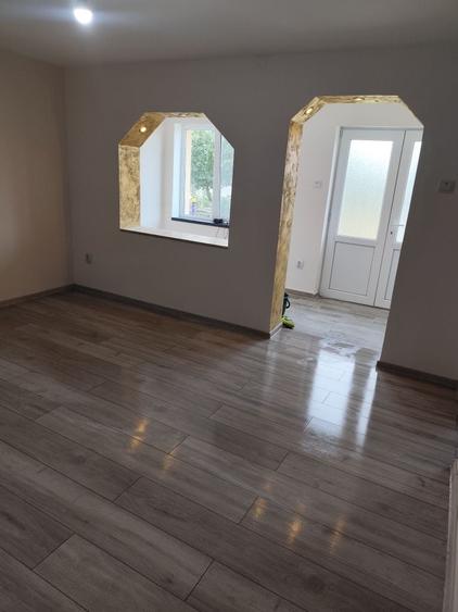 Apartament decomandat în Roseți