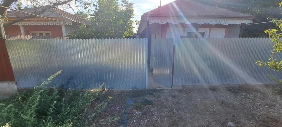 Casă cu 3 camere cu Teren 500 Mp în Independența